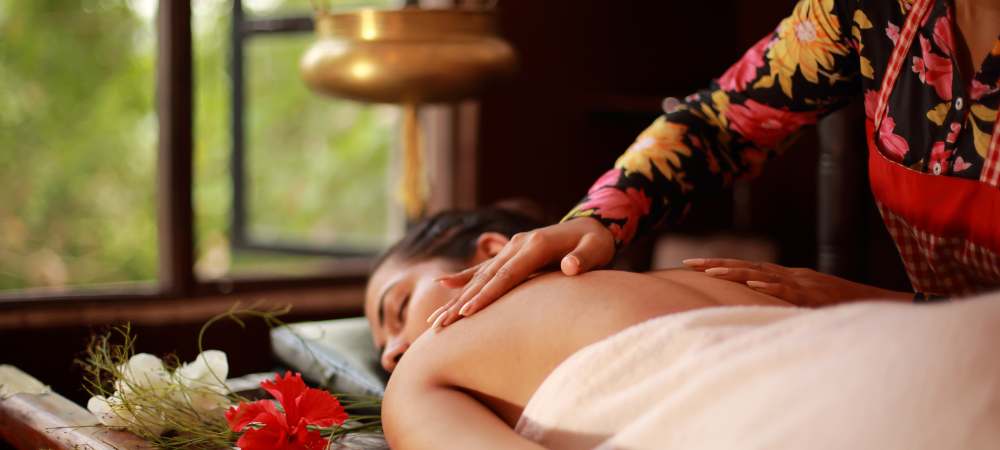 Ayurveda Massage bei Rückenschmerzen